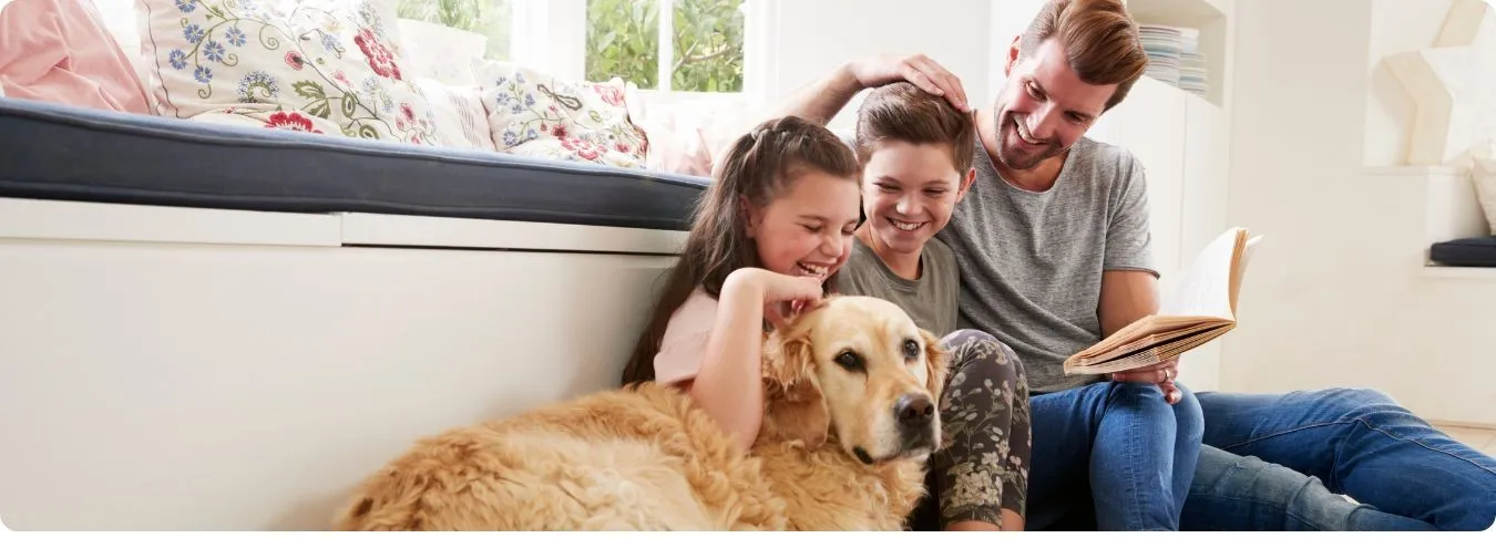 Familie mit Hund.